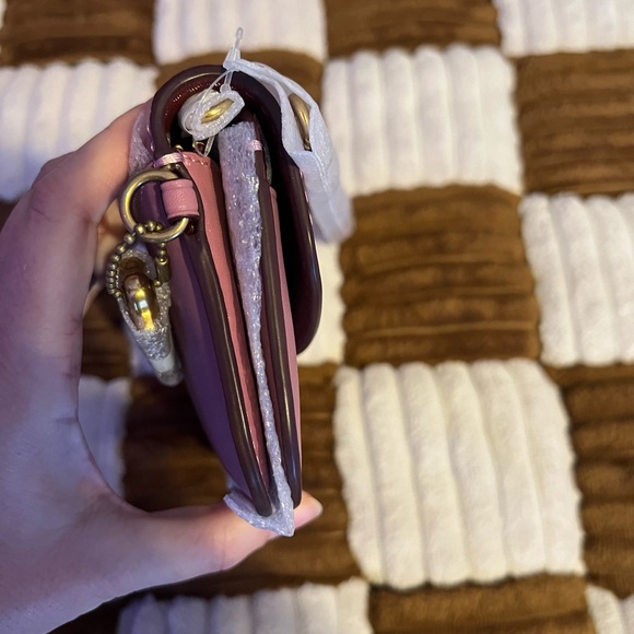Coach 1941 Glove Tanned Leather Clutch in Rose NWTS! - Picture 3 of 10